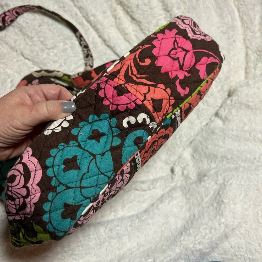 Vera Bradley chic crossbody